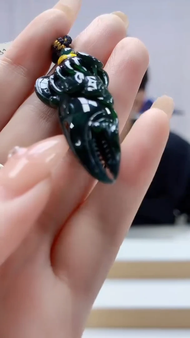 未镶嵌定制翡翠5145DD-毛货挂件50