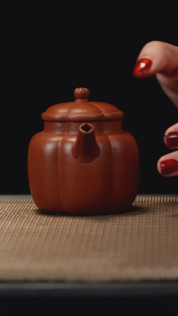 茶壶紫砂生砂朱泥筋纹繁花150cc微瑕