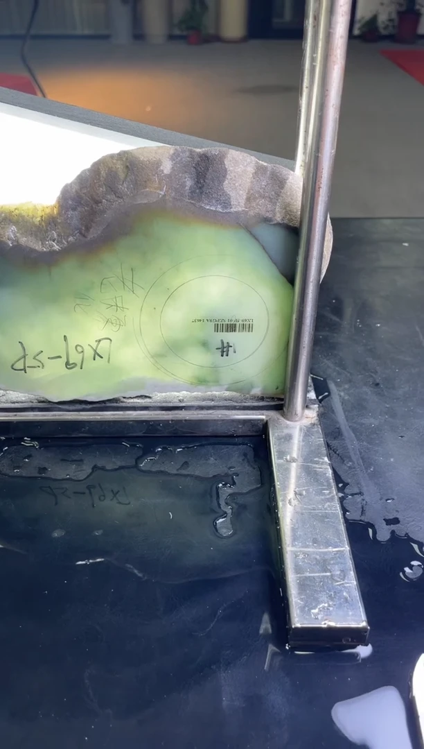 未镶嵌手镯定制翡翠喵*?翡翠定制手镯含芯