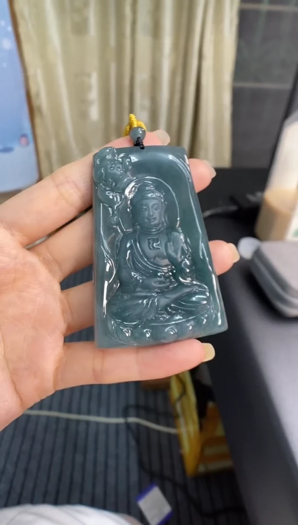 颈饰未镶嵌翡翠 多样性发其一