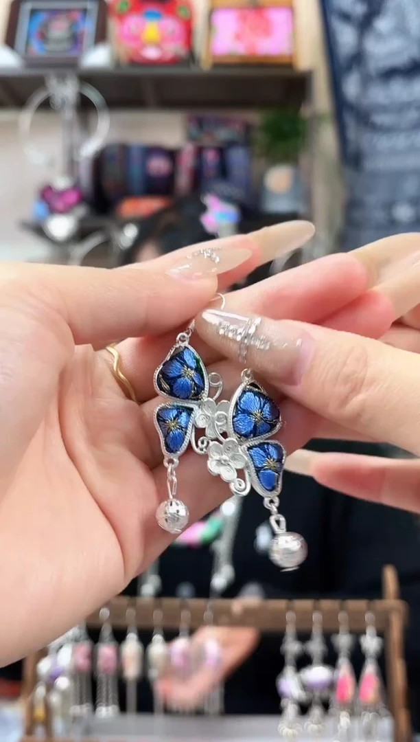 织绣民族风非遗老绣苗银饰品558