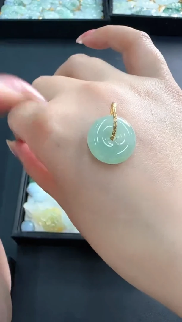 【闪购商品】翡翠颈饰18K金镶嵌250214132