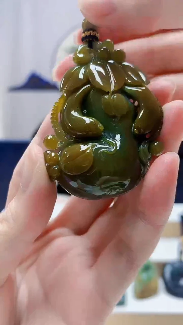 未镶嵌定制翡翠5060zm-毛货挂件10