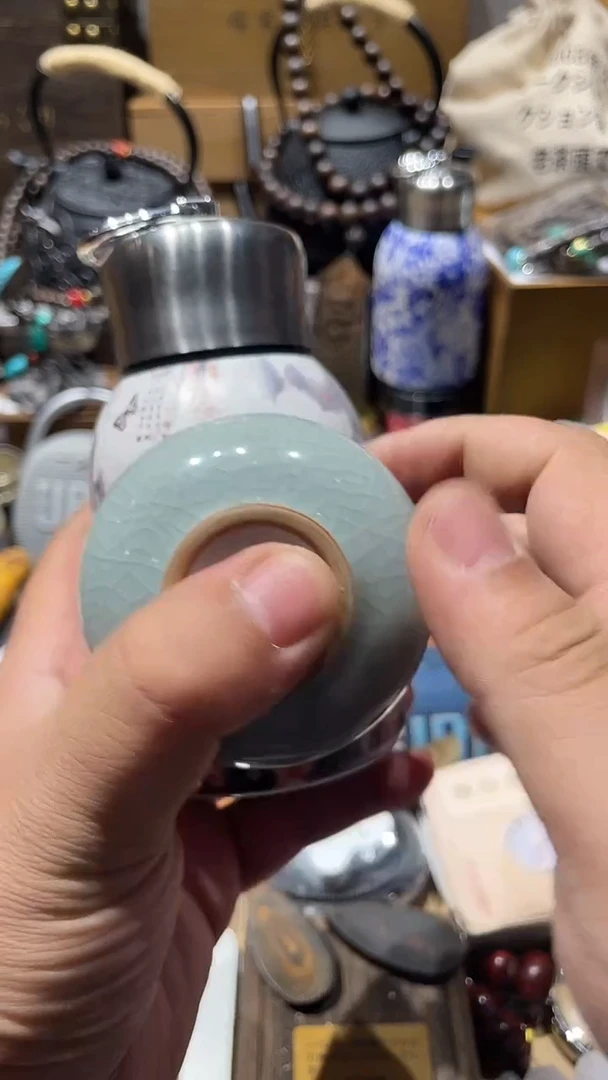 瓷片闪购商品 如图所示