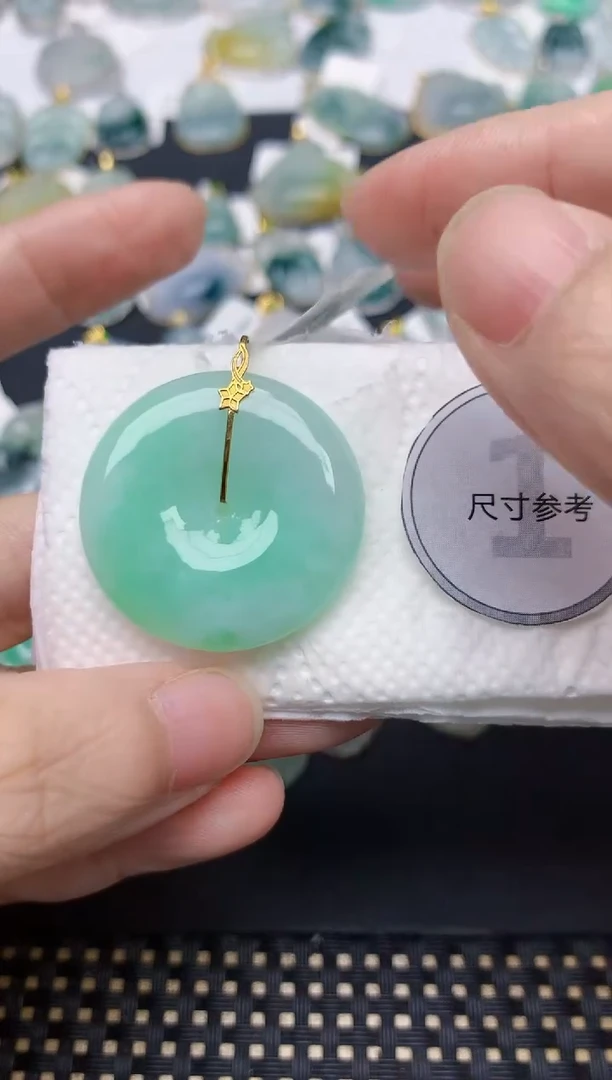 颈饰18K金镶嵌翡翠天然缅甸A货翡翠