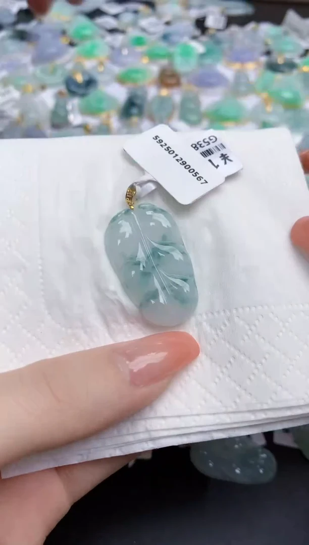 【闪购商品】翡翠颈饰18K金镶嵌天然缅甸翡翠A货