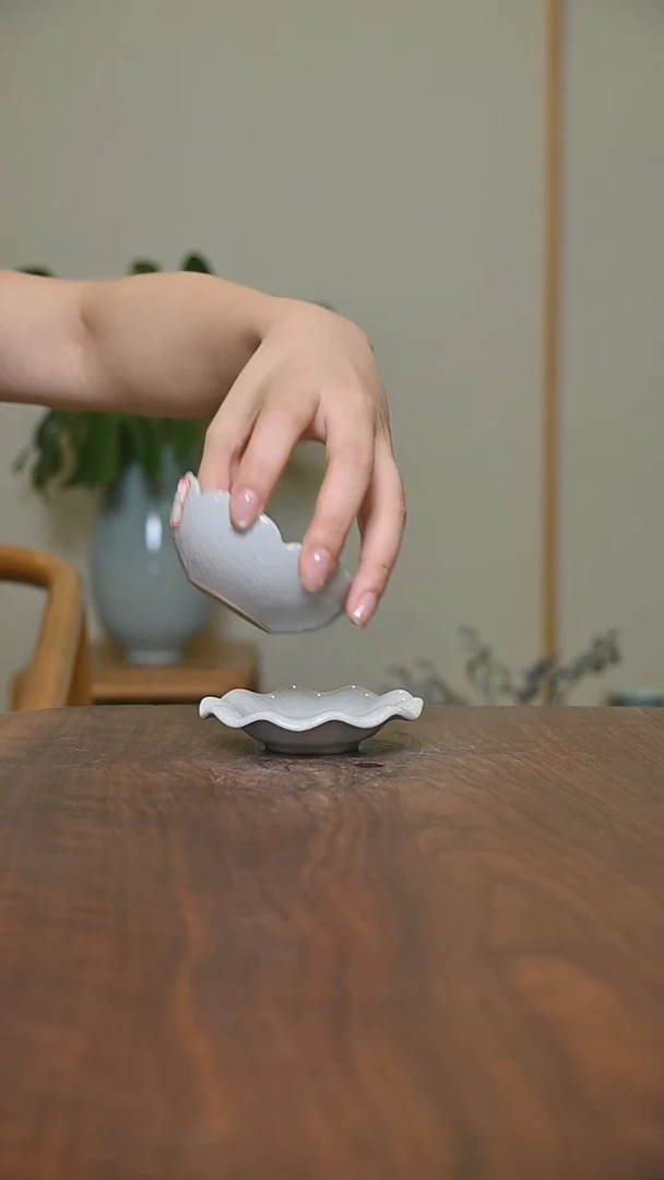 17#茶漏 月白釉 微瑕无款