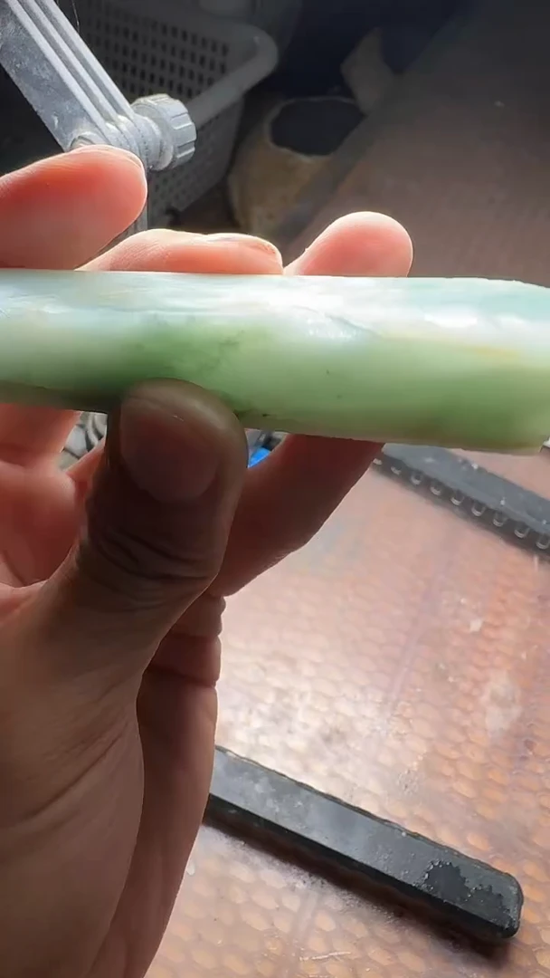 裸石翡翠天然缅甸A货翡翠有共生