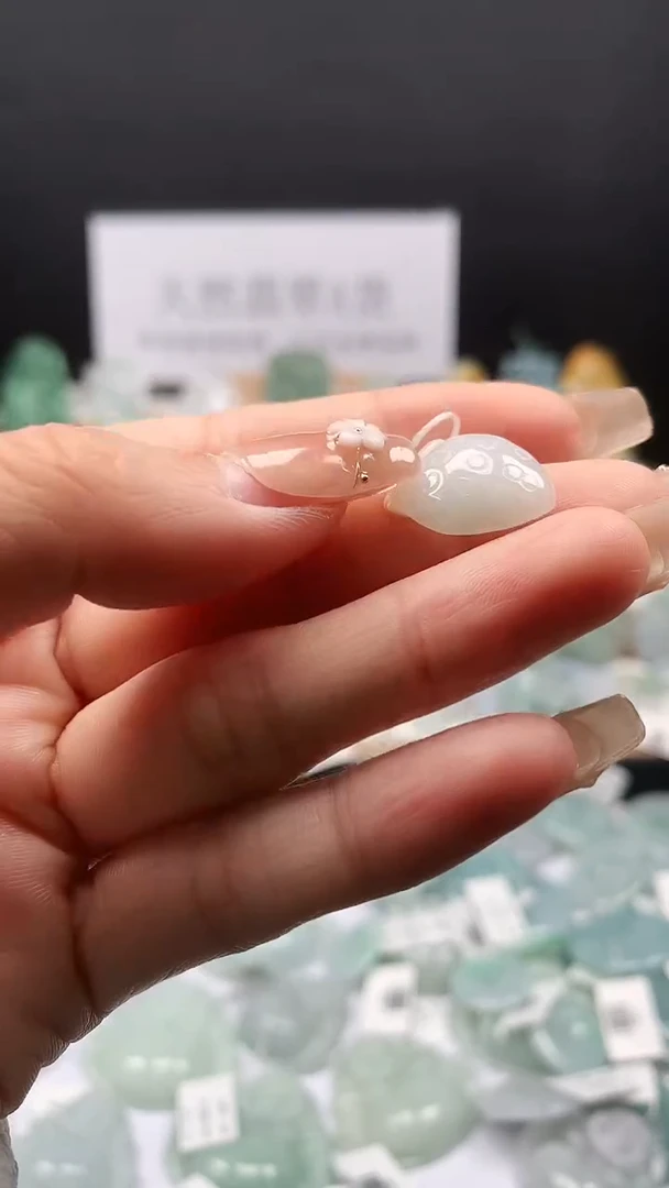 吊坠(不含链)未镶嵌翡翠吊坠