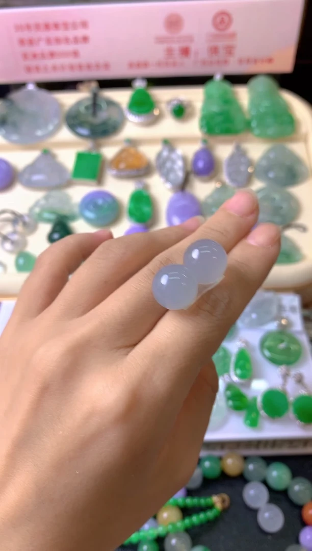 未镶嵌定制翡翠俩****仓裸玉（客户意向镶嵌）