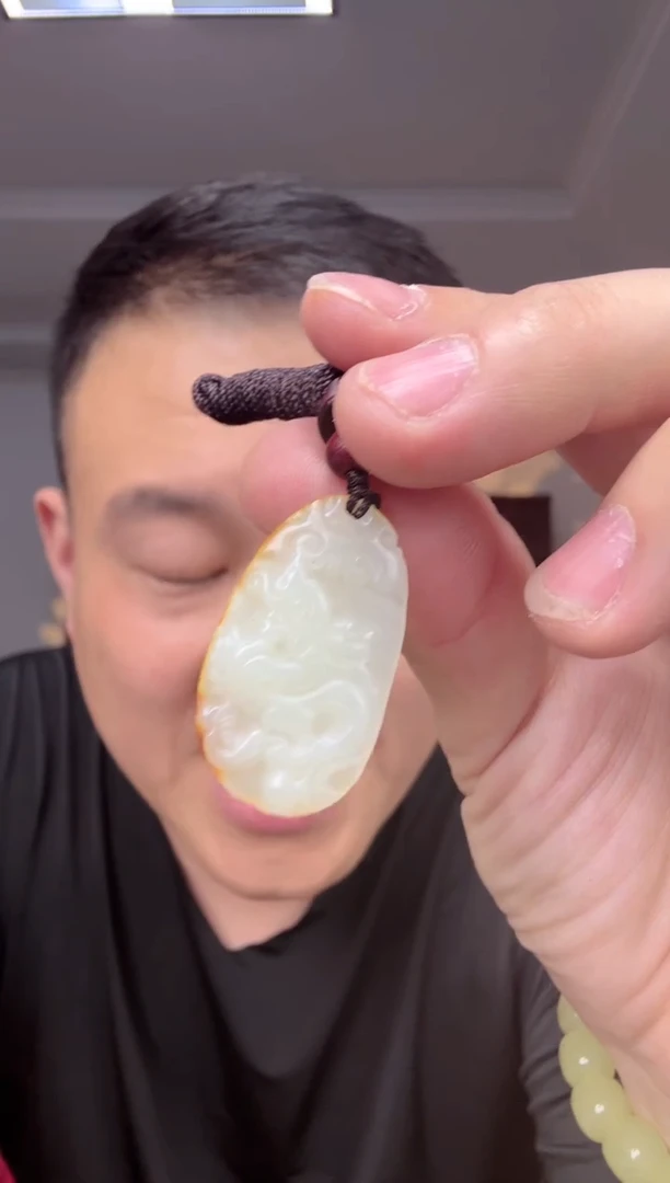 和田玉未镶嵌颈饰1