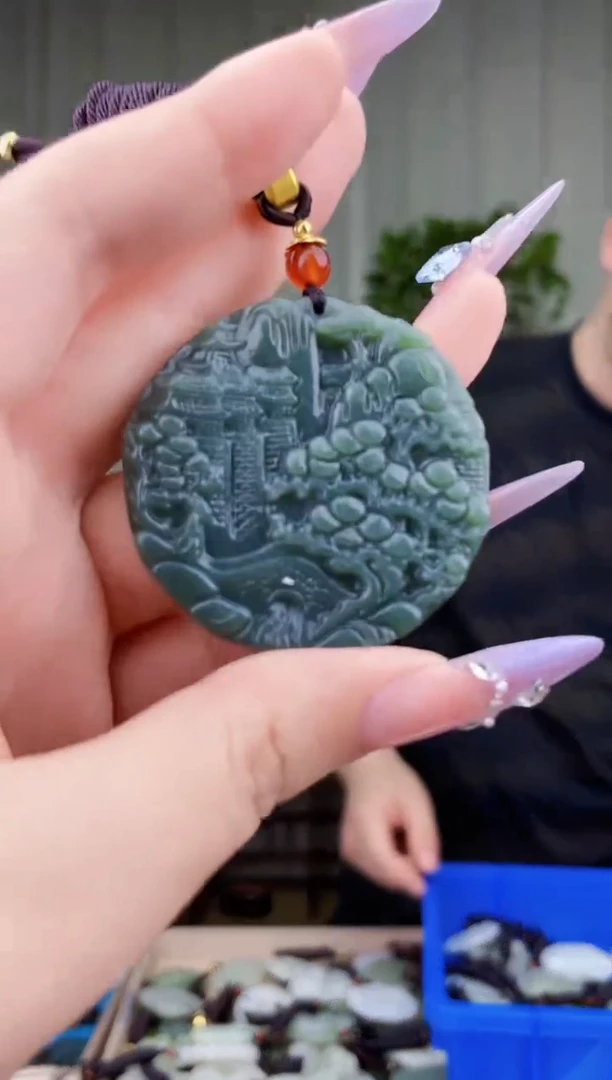 和田玉未镶嵌挂件拍一发一，多样性发货！