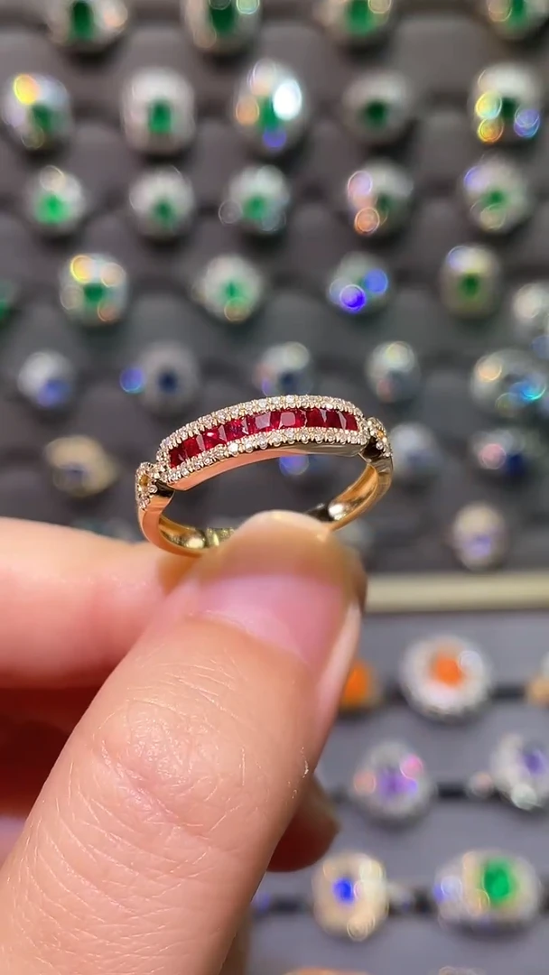 红宝石戒指18K金镶嵌0.5ct
