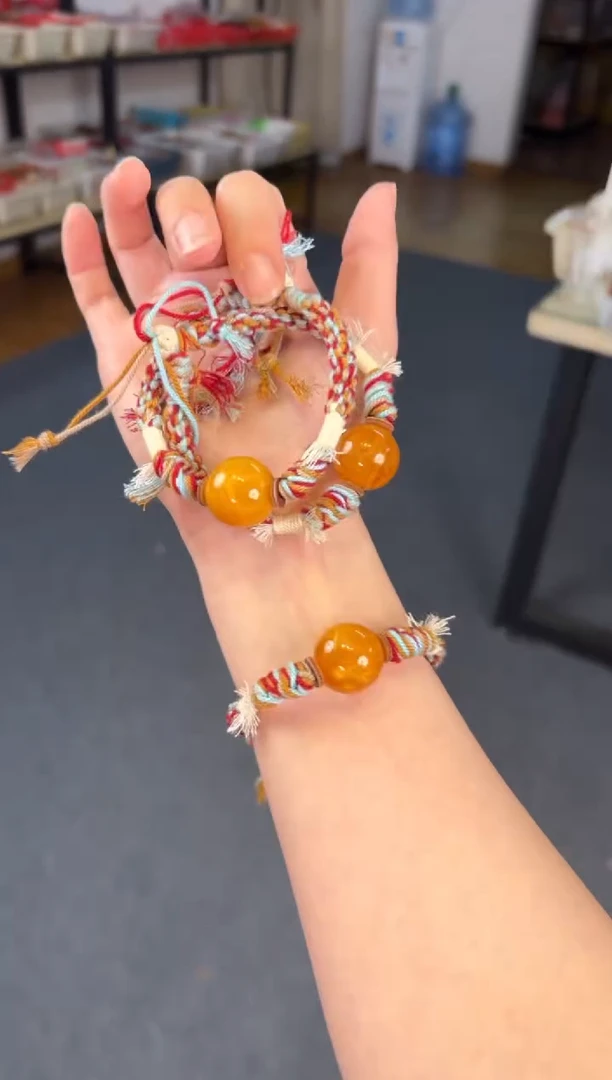 手链蜜蜡未镶嵌     19蜜蜡咸蛋黄手编绳多样性发其一