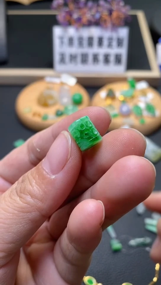 翡翠未镶嵌颈饰翡翠净货30840