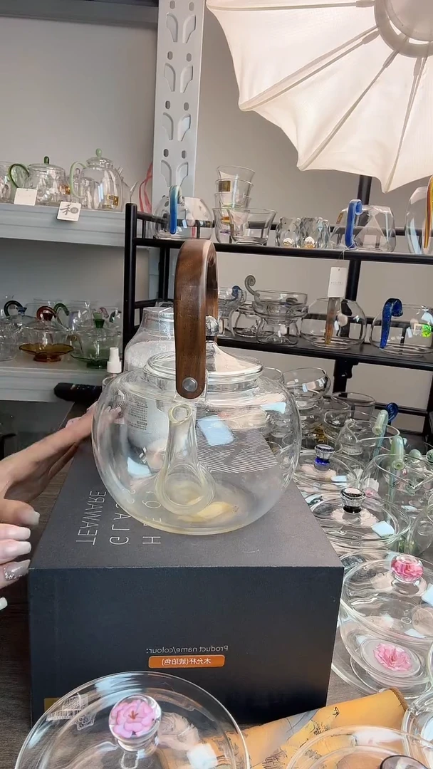 手工艺品玻璃禾器山雅壶