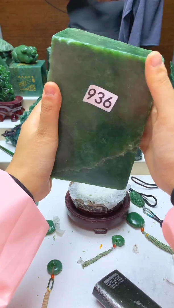 未镶嵌和田玉摆件1