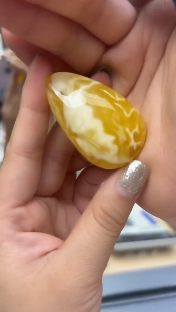 未镶嵌蜜蜡裸石蜜蜡吊坠