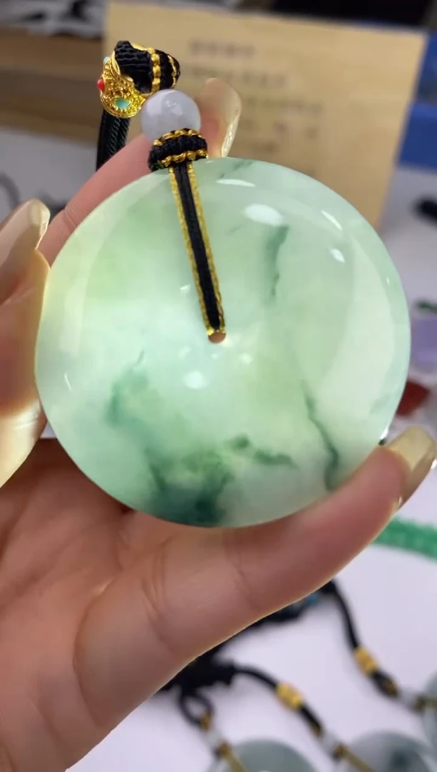 翡翠未镶嵌吊坠(不含链)43337