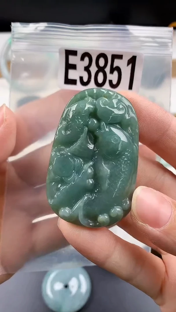颈饰未镶嵌翡翠天然翡翠吊坠挂件
