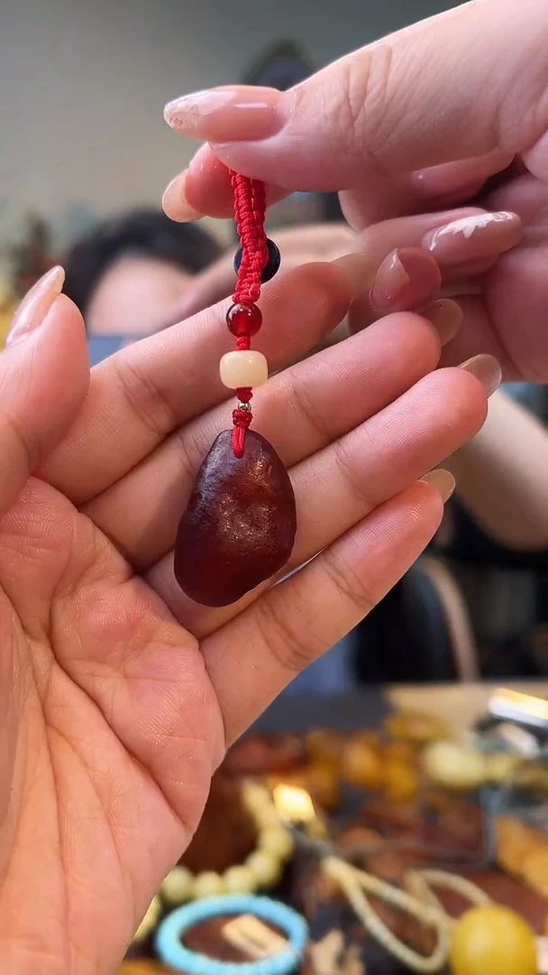 琥珀颈饰未镶嵌挂件