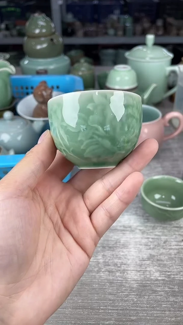 青花仓储福利放漏牡丹微暇