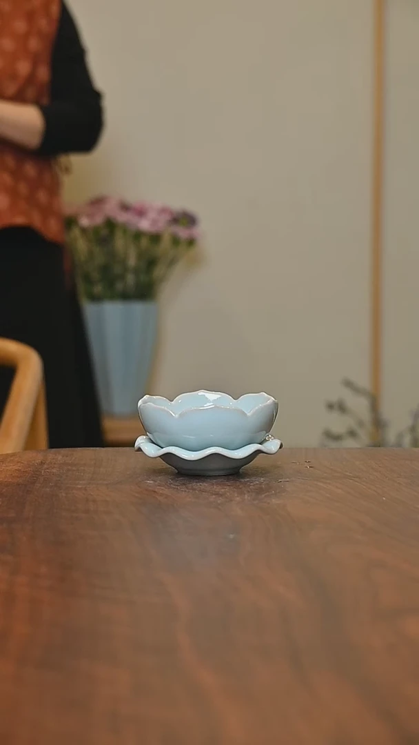 莲花茶漏 天青 微瑕 无款