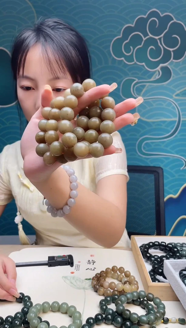 未镶嵌手串和田玉013拍一发一多样先发货