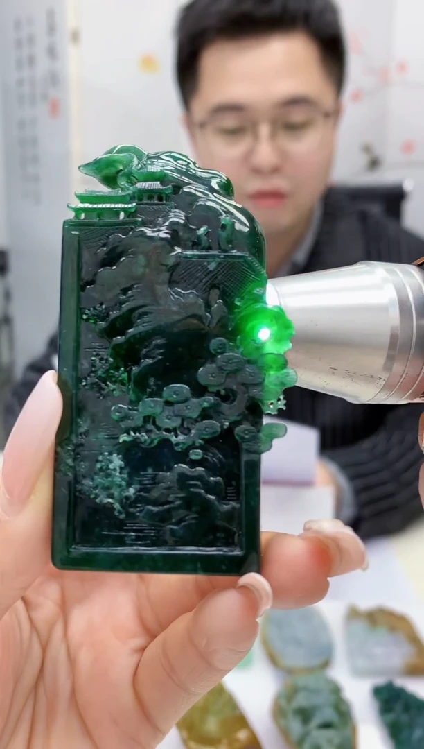 【闪购商品】定制翡翠未镶嵌5153lr-毛货挂件200