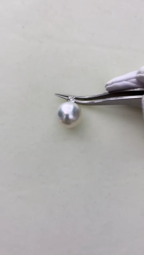 18K金镶嵌DA海水珍珠 澳白吊坠13-14MM GD169