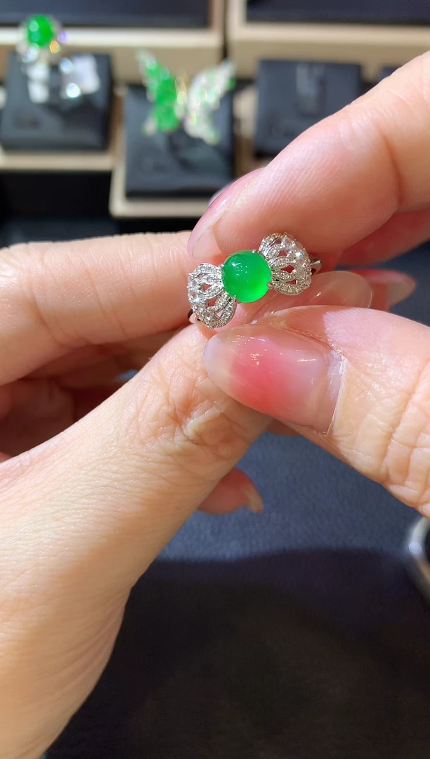 【闪购商品】翡翠戒指18K金镶嵌W19 翡翠