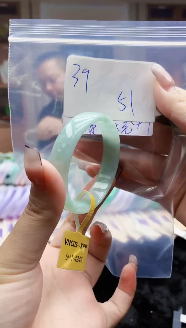 【闪购商品】翡翠手镯未镶嵌0799820422