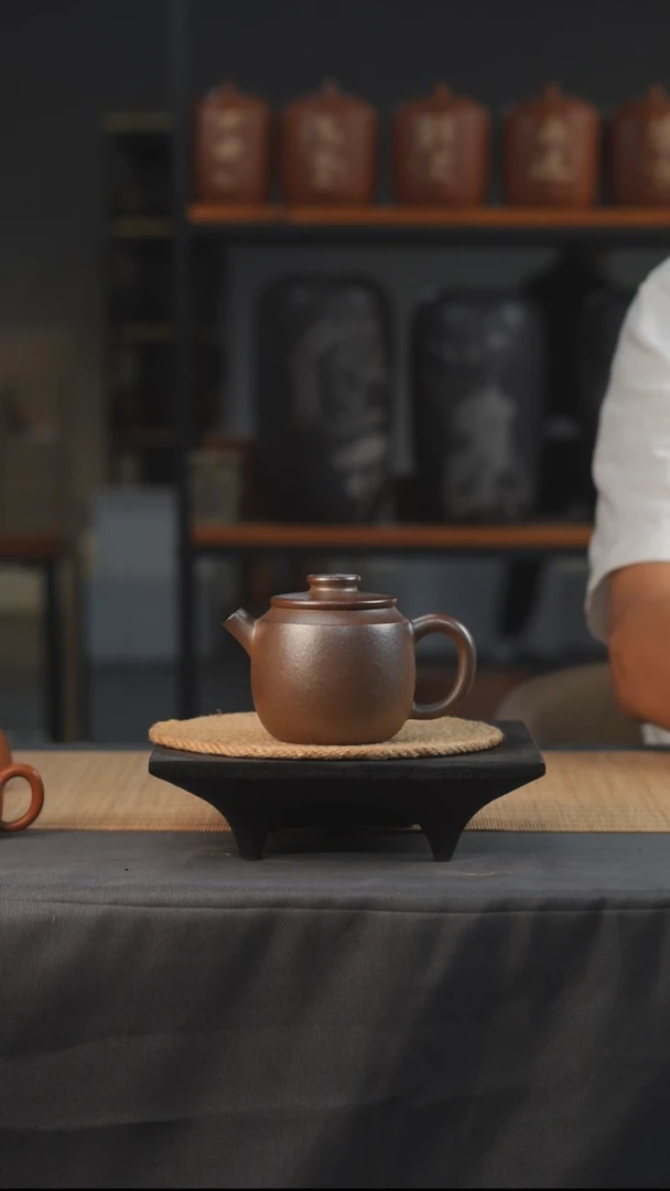 云水山涧建水紫陶微瑕柴烧壶 云玉 011