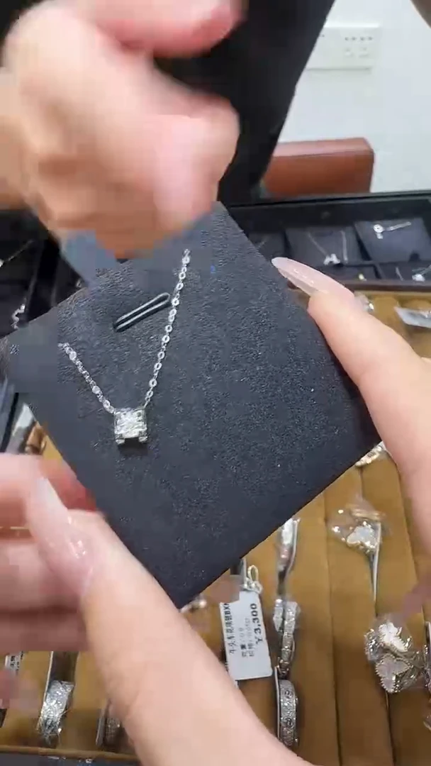 18K金镶嵌套链钻石牛头套链BG