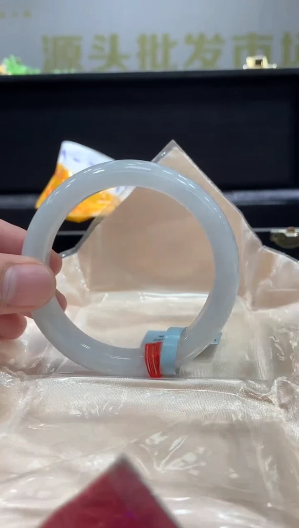 未镶嵌手镯翡翠翡翠手镯