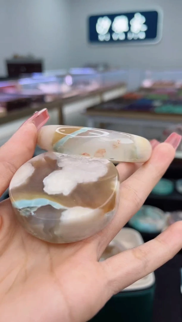 石英质玉手镯未镶嵌54圈口（赠品镯心）3910200