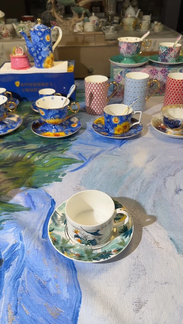 【闪购商品】瓷片骨瓷手绘描金 可进微波炉洗碗机送小汤勺