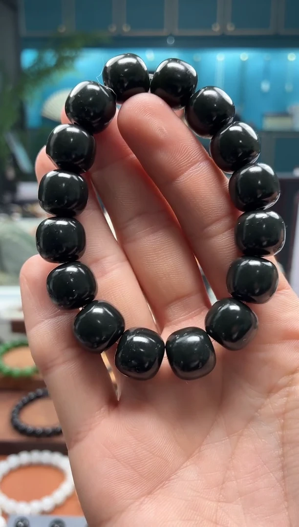 未镶嵌手串和田玉黑青12*13