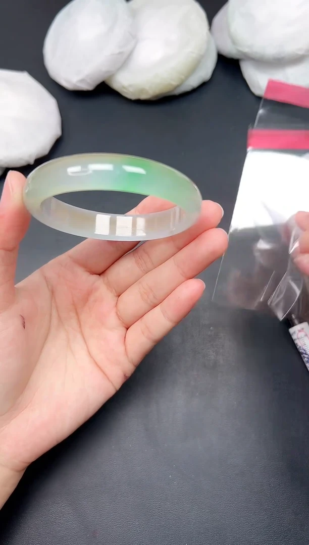 精品手镯，一物一拍Y052