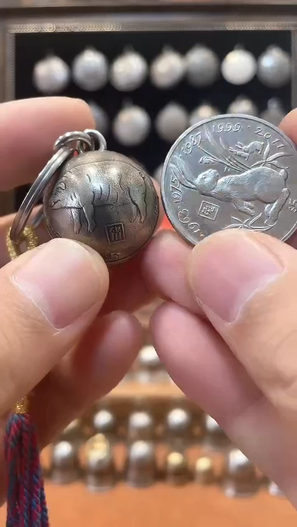 小**雙利比里亚生肖兔圆铃铛