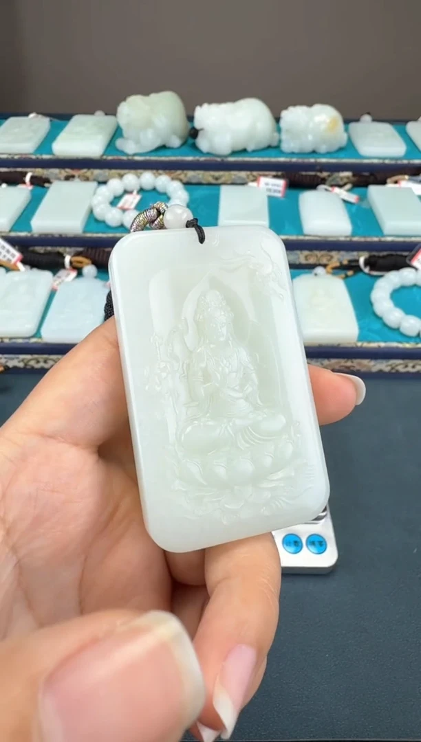 颈饰未镶嵌和田玉1