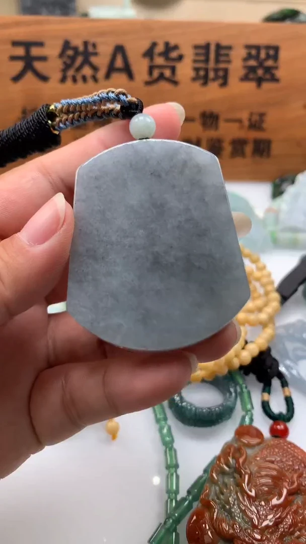 【闪购商品】翡翠颈饰未镶嵌保真天然A货翡翠