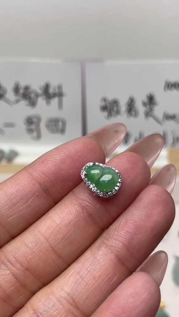 颈饰银S925镶嵌翡翠（10号链接）纯天然A货缅甸翡翠葫芦潘拉拉