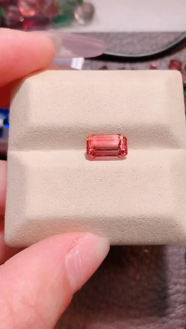 未镶嵌珠宝半成品碧玺3.04ct