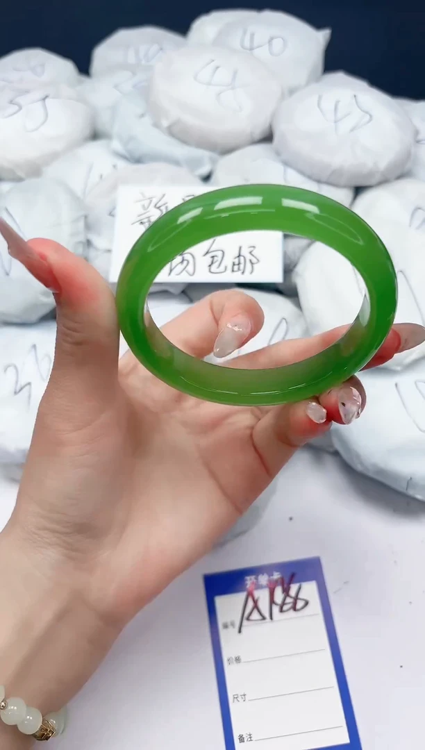 未镶嵌手镯石英质玉A188/62