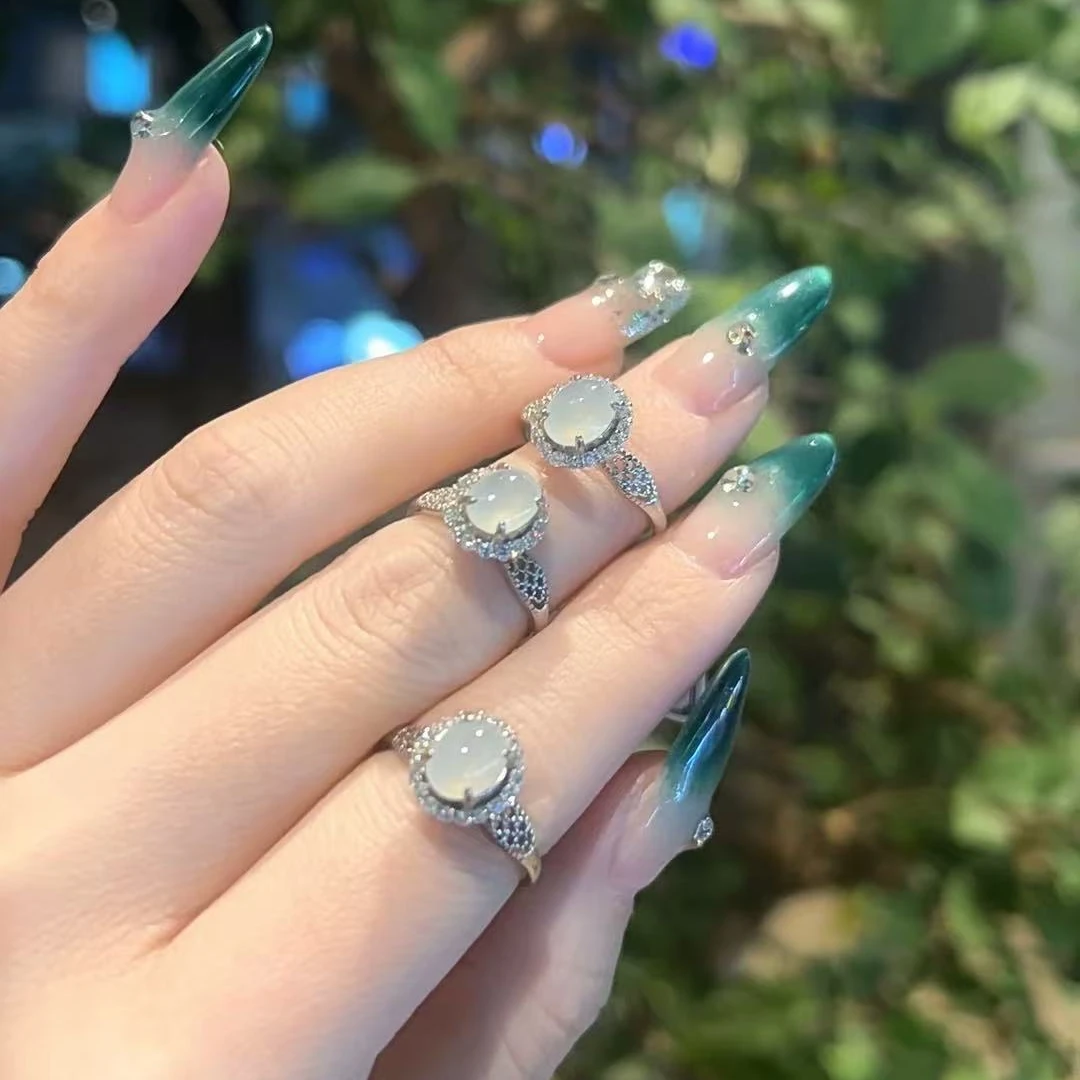 天然缅甸翡翠戒指（有瑕完美主义者慎拍多样性发其一）