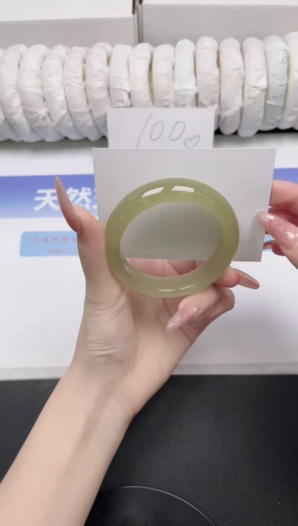 未镶嵌手镯石英质玉21-54