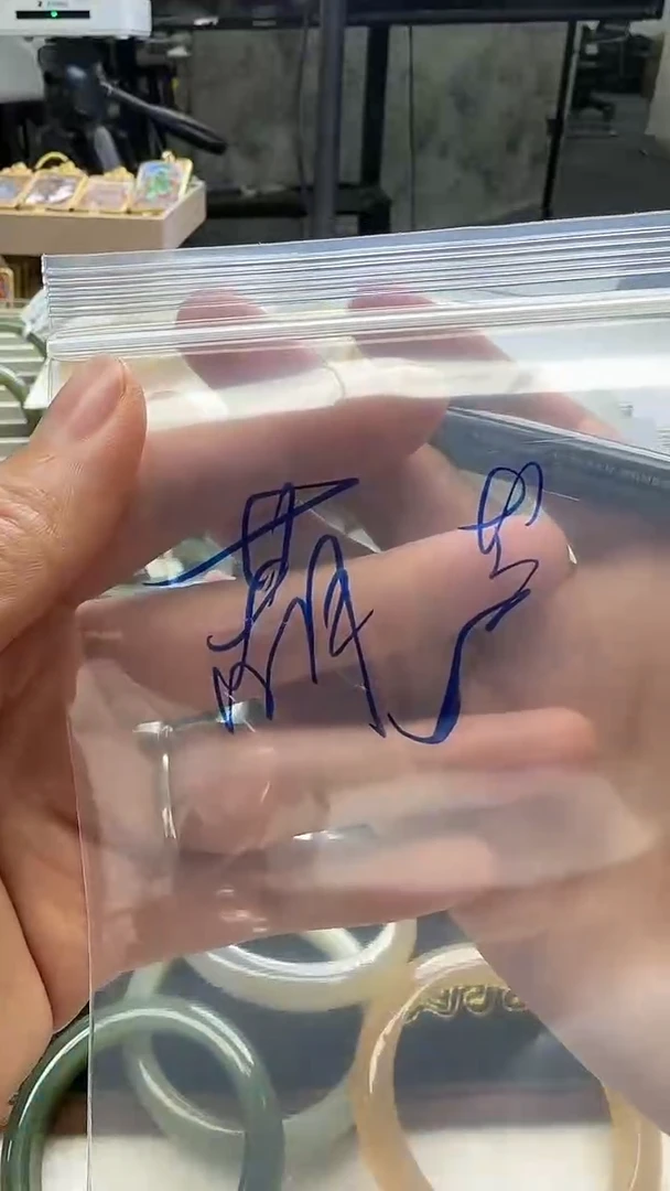 翡翠未镶嵌颈饰3