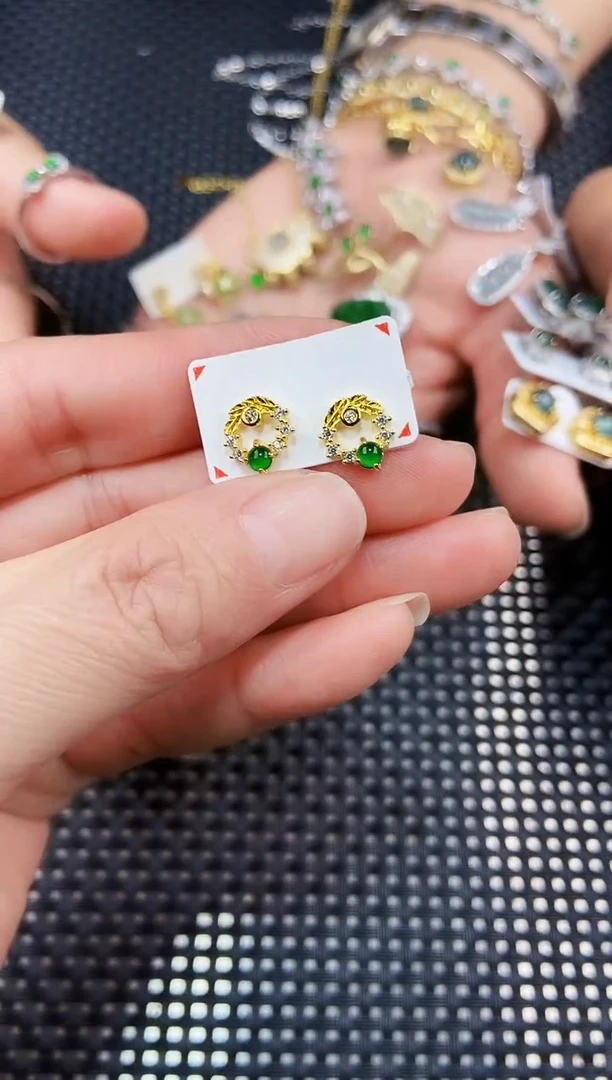 【闪购商品】翡翠耳饰未镶嵌1111111111