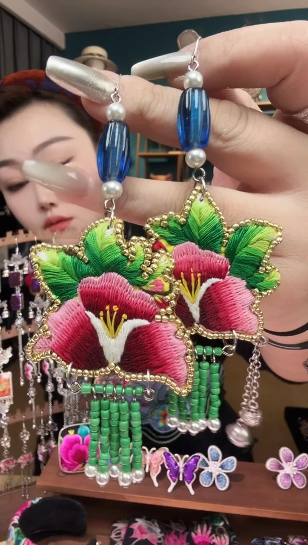 刺绣姗*纯手工民族风刺绣耳环